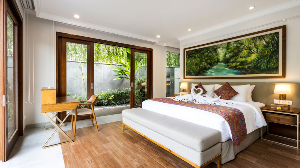Pala Ubud - Villa Catur - Romantic master bedroom by the pocket garden